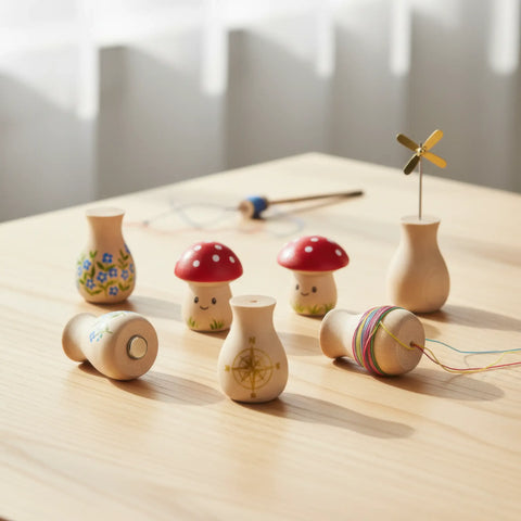 väike viimistlemata turned wood vase kujundid kasutatud kui Dekoratiivne Detail
