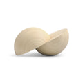 lähikaader  50 mm split puidust kuulid showing wood grain